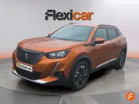 Usado Peugeot 2008 Allure 130 CV (95 kW) 2020 Naranja SUV