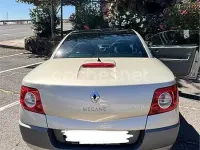 Usado Renault Mégane Cabriolet Privilege 135 CV (99 kW) 2005 Beige Descapotable