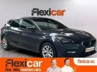 Usado Seat Leon Style 130 CV (95 kW) 2021 Gris