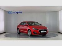 Usado Hyundai i30 120 CV (88 kW) 2018 Rojo Berlina