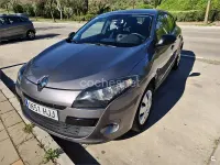 Usado Renault Mégane III Dynamique 110 CV (80 kW) 2012 Gris / plata Berlina