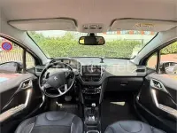 Usado Peugeot 2008 Active 92 CV (67 kW) 2015 Marrón SUV