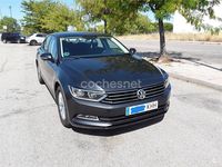 Usado VW Passat 120 CV (88 kW) 2018 Gris / plata Berlina