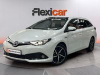 Usado Toyota Auris Hybrid Active 136 CV (100 kW) 2017 Blanco Familiar
