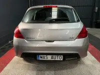 Usado Peugeot 308 90 CV (66 kW) 2010 Gris / plata Berlina