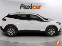 Usado Peugeot 2008 Active 100 CV (73 kW) 2022 Blanco SUV