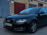Usado Audi A3 Ambition 105 CV (77 kW) 2012 Negro Utilitario