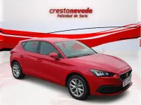 Usado Seat Leon Style 110 CV (80 kW) 2022 Rojo Berlina