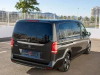 Usado Mercedes V250 Avantgarde 190 CV (139 kW) 2022 Gris / plata Monovolumen