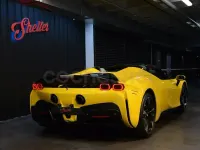 Usado Ferrari SF90 1000 CV (735 kW) 2022 Amarillo Descapotable