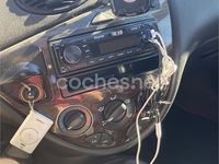 Usado Ford Focus Ghia 90 CV (66 kW) 2000 Gris / plata Familiar