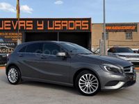 Usado Mercedes A180 Urban 122 CV (89 kW) 2013 Gris / plata Berlina