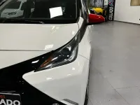 Usado Toyota Aygo X-play 69 CV (50 kW) 2018 Blanco Utilitario