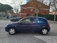 Usado Renault Clio II Expression 75 CV (55 kW) 2003 Azul Berlina