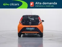 Usado Toyota Aygo X-play 72 CV (52 kW) 2019 Naranja Utilitario