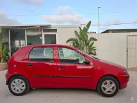 Usado Fiat Punto 60 CV (44 kW) 2001 Rojo Utilitario