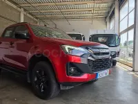 Usado Isuzu D-Max 163 CV (119 kW) 2026 Naranja Pickup/Camioneta