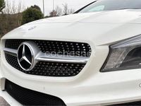 Usado Mercedes CLA200 Shooting Brake AMG line 136 CV (100 kW) 2016 Blanco Familiar