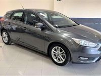 Usado Ford Focus Trend 125 CV (91 kW) 2017 Gris Utilitario