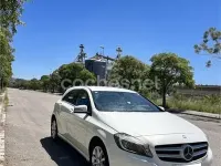 Usado Mercedes A180 Urban 109 CV (80 kW) 2013 Blanco Utilitario