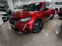 Usado Peugeot 2008 Allure 130 CV (95 kW) 2023 Granate SUV