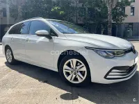 Usado VW Golf VIII Life 110 CV (80 kW) 2021 Blanco Familiar