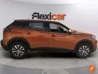 Usado Peugeot 2008 Active 110 CV (80 kW) 2021 Naranja SUV