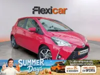 Usado Toyota Yaris Active 100 CV (73 kW) 2020 Rojo