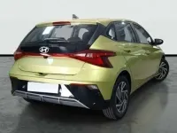 Usado Hyundai i20 101 CV (74 kW) 2025 Verde Utilitario