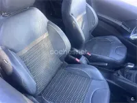 Usado Peugeot 208 Allure 120 CV (88 kW) 2013 Rojo Utilitario
