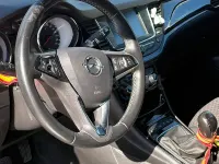 Usado Opel Astra Selective 125 CV (91 kW) 2018 Rojo Berlina