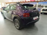 Usado Citroën C4 Cactus Shine 92 CV (67 kW) 2015 Violeta / lila Utilitario