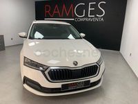 Usado Skoda Octavia Active 115 CV (84 kW) 2021 Blanco Familiar