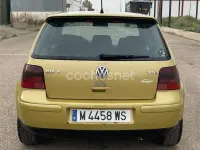 Usado VW Golf III 110 CV (80 kW) 1998 Amarillo Berlina