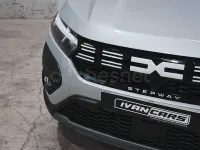 Usado Dacia Sandero Expression 91 CV (66 kW) 2024 Gris / plata Berlina