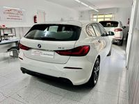 Usado BMW 118 Sport Line 136 CV (100 kW) 2021 Blanco Utilitario