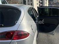 Usado Seat Leon Sport 105 CV (77 kW) 2007 Gris / plata Berlina