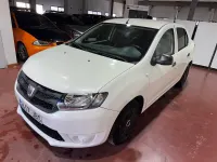 Usado Dacia Logan Lauréate 90 CV (66 kW) 2014 Blanco Berlina