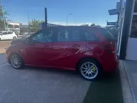 Usado Mercedes B180 109 CV (80 kW) 2016 Rojo Utilitario