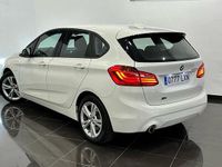 Usado BMW 225 Active Tourer 245 CV (180 kW) 2022 Blanco Monovolumen
