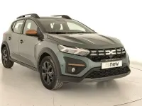 Usado Dacia Sandero Extreme 100 CV (73 kW) 2025 Verde Berlina