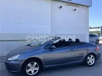 Usado Peugeot 307 CC 110 CV (80 kW) 2005 Gris / plata Descapotable
