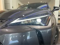 Usado Lexus UX 199 CV (146 kW) 2024 Gris / plata SUV