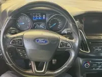 Usado Ford Focus ST-Line 125 CV (91 kW) 2017 Negro Berlina