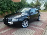 Usado Alfa Romeo 147 Impression 115 CV (84 kW) 2004 Negro Utilitario