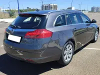 Usado Opel Insignia Edition 130 CV (95 kW) 2010 Gris / plata Familiar