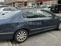 Usado VW Passat Trendline 115 CV (84 kW) 2006 Azul Berlina