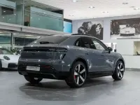 Usado Porsche Macan Turbo 469 kW (639 CV) 2025 Gris SUV