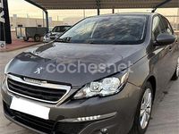 Usado Peugeot 308 Active 120 CV (88 kW) 2017 Gris / plata Berlina