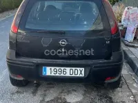 Usado Opel Corsa Enjoy 75 CV (55 kW) 2004 Negro Utilitario